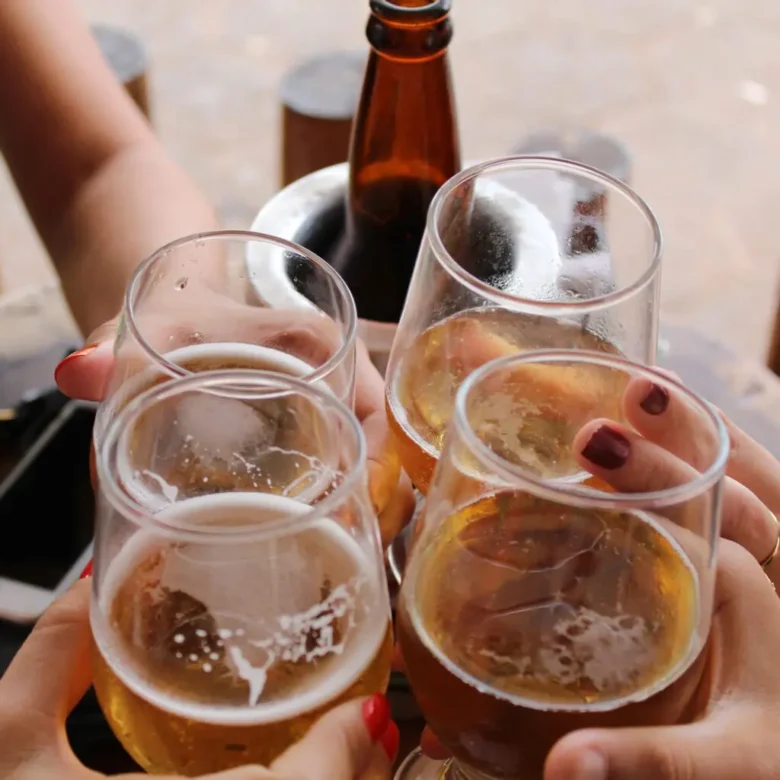 渋谷で貸切同窓会するなら渋谷ガーデンパティオがおすすめ！広々としたフロアで大人数での貸切にぴったり！！渋谷で貸切BBQにおすすめ！15,20,30,40,50～100人まで渋谷系列店で対応可能！
渋谷駅チカでBBQが出来るお店！