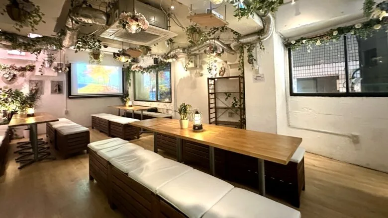 「渋谷ガーデンルーム」は、貸切に特化したおしゃれ居酒屋です！
昼飲み大歓迎！
大画面プロジェクターを使った20人・３0人・40人など大人数貸切はお任せください！