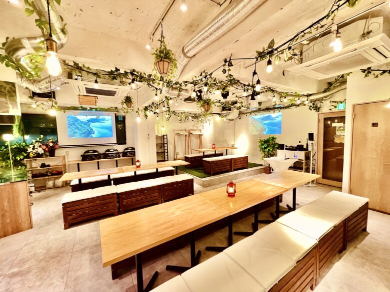 渋谷の貸切でパーティールームをお探しなら「渋谷ガーデンパティオ」がおすすめ!広々とした空間でゆったりと貸切を楽しめます♪貸切でのご利用で音響機器やマイク・プロジェクター・カラオケ・ゲーム機などが「無料」でご利用いただけます!