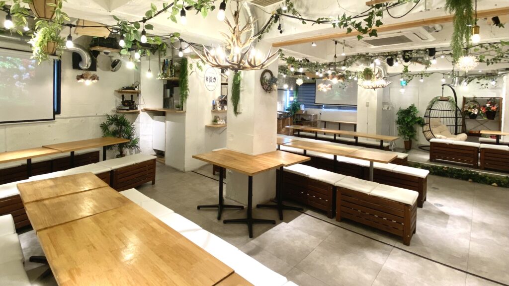 「渋谷ガーデンパティオ」は、貸切に特化したおしゃれ居酒屋です！
昼飲み大歓迎！
大画面プロジェクターを使った20人・３0人・40人など大人数貸切はお任せください！