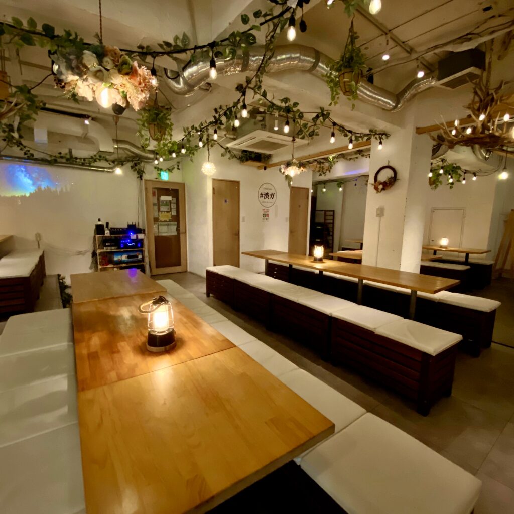 渋谷ガーデンパティオは、貸切に特化したおしゃれ居酒屋です！
20人・３0人・40人・50人など推し会はお任せください！
おしゃれな店内で貸切推し会！